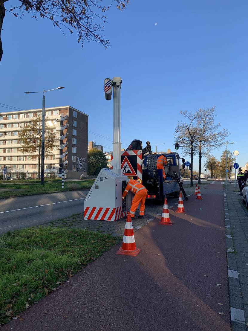 Plaatsing flexflitser Amsterdam Burg. Roëllstraat